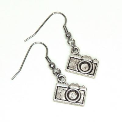 Boucles d oreilles appareil photo