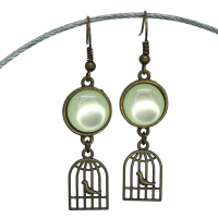 Boucles d oreilles cage a oiseau en bronze cabochon en resine vert couleur argente 8 