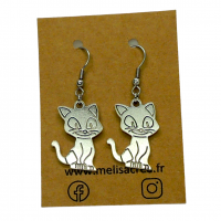 Boucles d oreilles chat assis breloque argentee 2 