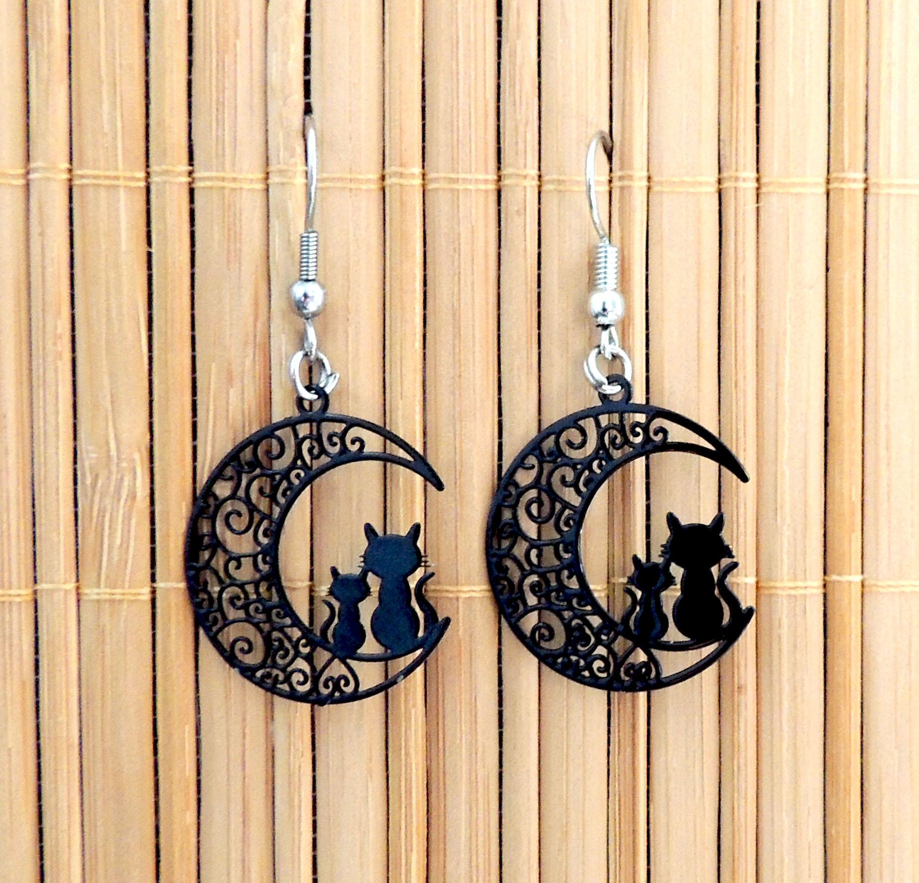 Boucles d'oreille silhouette de chat.