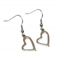 Boucles d oreilles coeur creux couleur argentee 3 