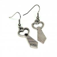 Boucles d oreilles cravate love coeur dos