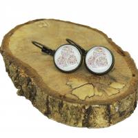 Boucles d oreilles de style dormeuse fleurs coeurs sur fond blanc support en lation bronze sans nickel 1 