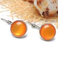 Boucles d oreilles dormeuse argentee cabochon en resine orange 3 