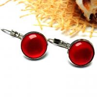 Boucles d oreilles dormeuse argentee cabochon en resine rouge 3 