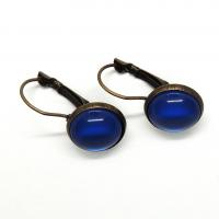 Boucles d oreilles dormeuse en bronze cabochon en resine bleu 2 