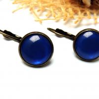 Boucles d oreilles dormeuse en bronze cabochon en resine bleu 3 