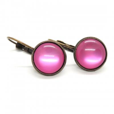 Boucles d oreilles dormeuse en bronze cabochon en resine rose