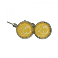 Boucles d oreilles dormeuse en laiton argente fond moutarde a points blancs 4 
