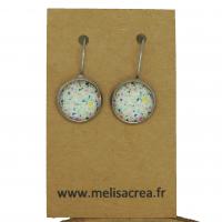 Boucles d oreilles dormeuses support en laiton argente sans nickel cabochon en verre 12mm motifs points multicolore 2 