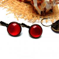 Boucles d oreilles en bronze cabochon en resine rouge 2 