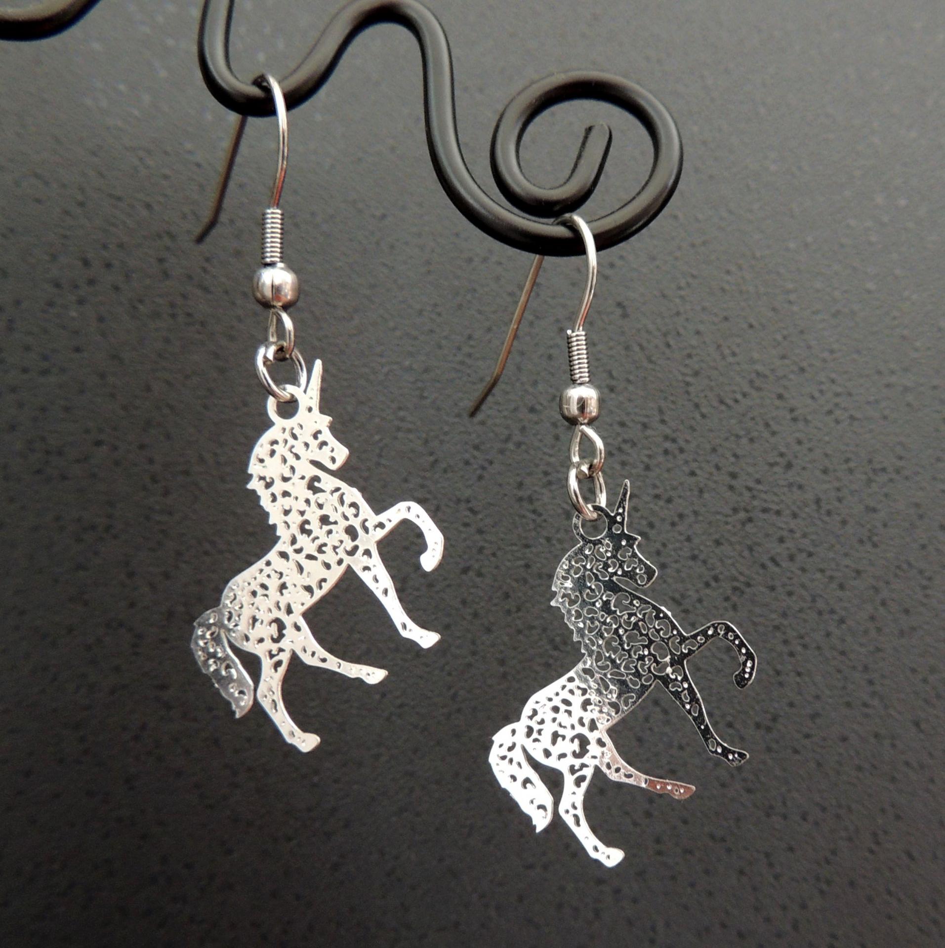 Boucles d'oreilles licorne en argent