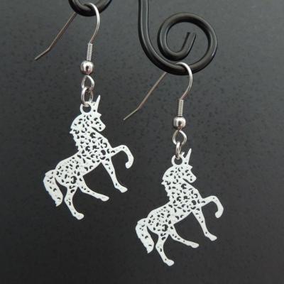 Boucles d oreilles estampe licorne blanc 3 2 