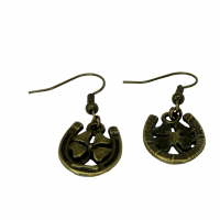 Boucles d oreilles fer a cheval avec trefle breloque couleur bronze 4 photoroom