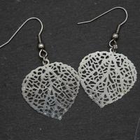 Boucles d oreilles feuille coeur argente 6