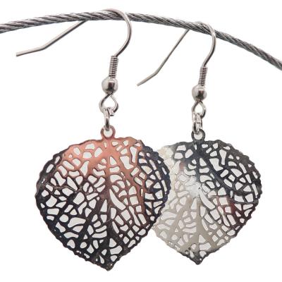 Boucles d oreilles feuille coeur argente 7