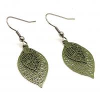 Boucles d oreilles feuille kaki 2