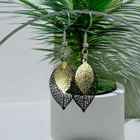 Boucles d oreilles feuille noire et dore support acier inoxydable 7 