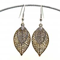 Boucles d oreilles feuilles estampe dorees et argentees