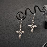 Boucles d oreilles once upon a time cles coeur aile argente 2 