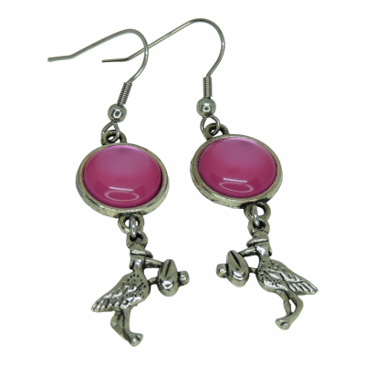 Boucles d oreilles pendante avec cabochon en resine rose breloque argentee cigogne 2 