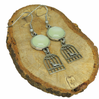 Boucles d oreilles pendante breloque cage a oiseaux cabochon en verre en resine vert d eau 18 