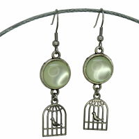 Boucles d oreilles pendante breloque cage a oiseaux cabochon en verre en resine vert d eau 20 
