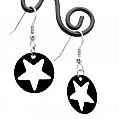 Boucles d oreilles pendante estampe etoile noir 5