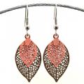 Boucles d oreilles pendante estampe feuille marron kaki rose 1