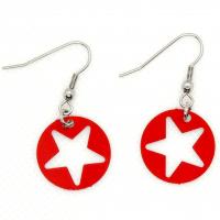 Boucles d oreilles pendantes estampe etoile rouge