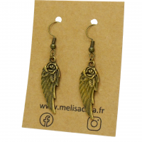 Boucles d oreilles plume avec rose breloque couleur bronze 8 