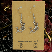 Boucles d oreilles squelette theme halloween os breloque couleur argentee 8 photoroom