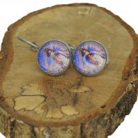 Boucles d oreilles support en laiton couleur argentee fee deesse sur fond mauve 3 