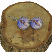 Boucles d oreilles support en laiton couleur argentee fee deesse sur fond mauve 4 