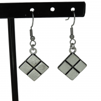 Boucles d oreilles tablette de chocolat theme gourmandise breloque couleur argent 5 photoroom