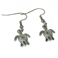 Boucles d oreilles tortue breloque couleur argentee theme mer 2 photoroom