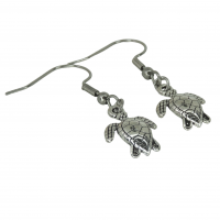 Boucles d oreilles tortue breloque couleur argentee theme mer 5 photoroom