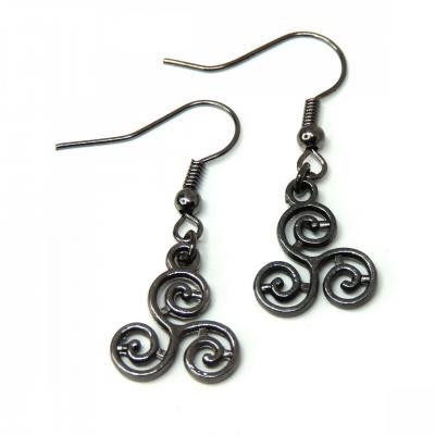 Boucles d oreilles triskell noir