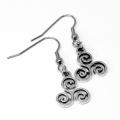 Boucles d oreilles triskell pendante