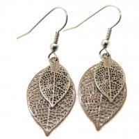 Bouclesd oreilles pendantes feuille estampe marron gris kaki 2