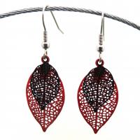 Bouclesd oreilles pendantes feuille estampe rouge et noir 6