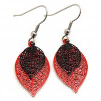 Bouclesd oreilles pendantes feuille estampe rouge et noir