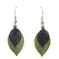 Bouclesd oreilles pendantes feuille estampe vert et gris 1