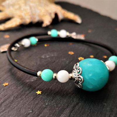 Bracelet fil memoire perle verte pate polymere et encre 3 