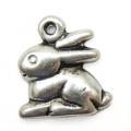 Breloque argentee lapin 1 