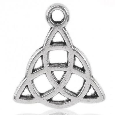 Breloque argentee triquetra 1 