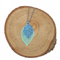 Collier chaine acier inoxydable estampe double feuille bleu ciel et bleu 5