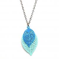 Collier chaine acier inoxydable estampe double feuille bleu ciel et bleu