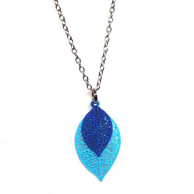 Collier chaine acier inoxydable estampe double feuille bleu turquoise et bleu marine 1