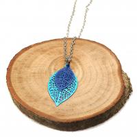Collier chaine acier inoxydable estampe double feuille bleu turquoise et bleu marine 3
